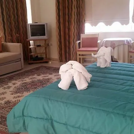 Hotel Heraion 2*