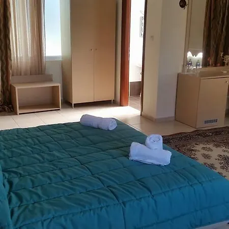 Heraion Hotel 2*