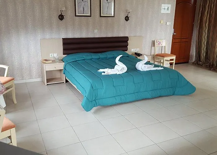 Hotel Heraion 2*